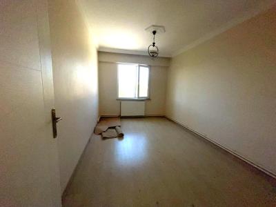 KİRALIK 3+1 ARAKAT DAİRE CADDE CEPHE PINARHİSAR-BEYLİK MAHALLE