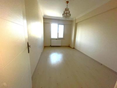 KİRALIK 3+1 ARAKAT DAİRE CADDE CEPHE PINARHİSAR-BEYLİK MAHALLE