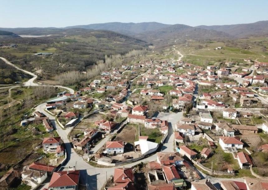 KURUDERE KÖYÜNDE BARAJA YAKIN, BAĞ EVLERİ YOLUNDA SATILIK TARLA-2