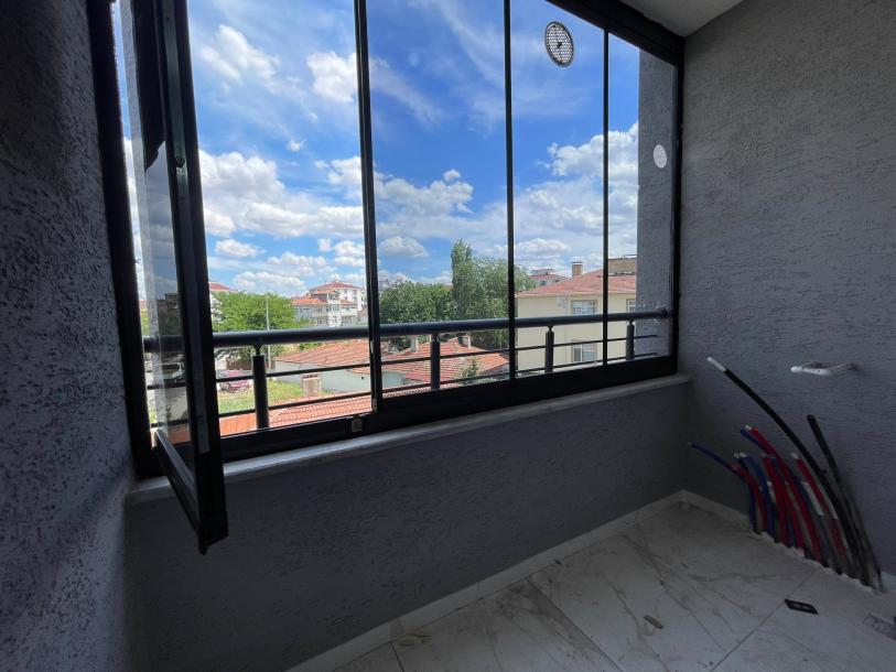 LÜLEBURGAZ DA SATILIK 2+1 ARAKAT SIFIR DAİRE CADDE CEPHE 100 M2-14