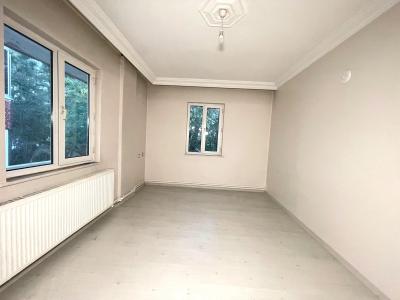 Pınarhisar da uygun fiyatlı, çarşıya yakın satılık 3+1 Daire!