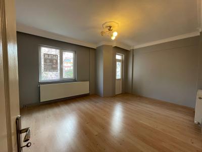 Lüleburgaz Siteler Mh. Satılık 2+1 Daire Cadde Cephe